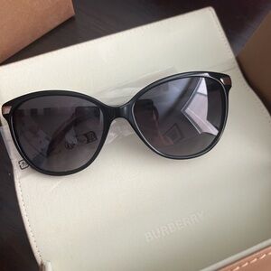 Brand New Burberry SE 2416 Sunglasses